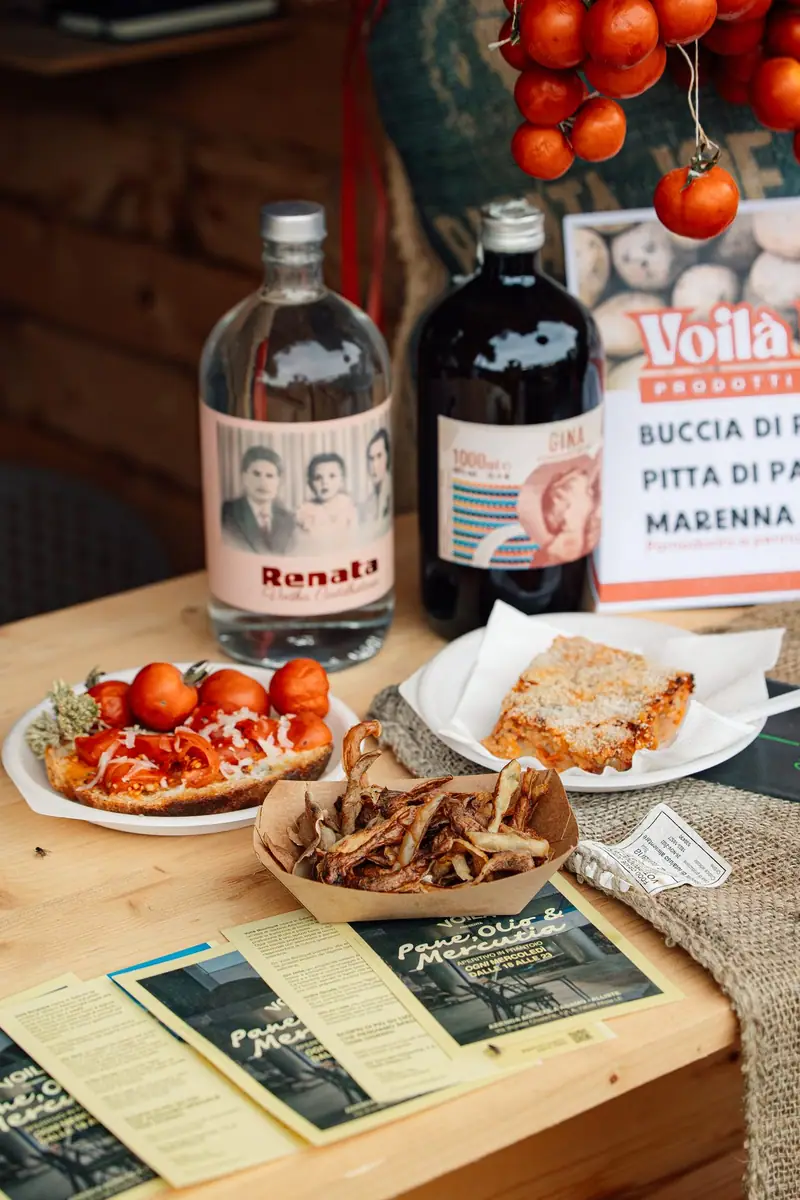 Bruschetta al pomodoro, pitta di patate e peperoni fritti — Parco d’Autunno al Raffo Parco Gondar di Gallipoli