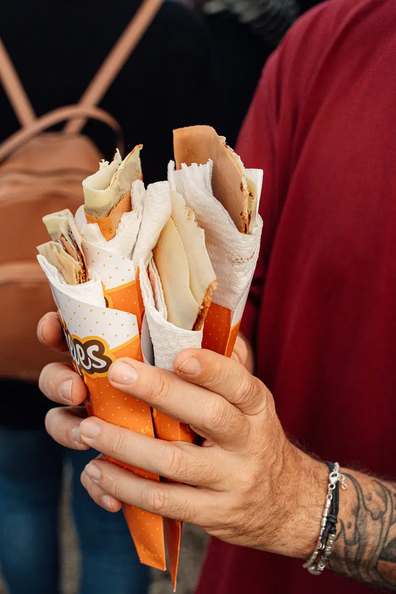 Crêpes arrotolate nei coni di carta — Parco d’Autunno al Raffo Parco Gondar di Gallipoli